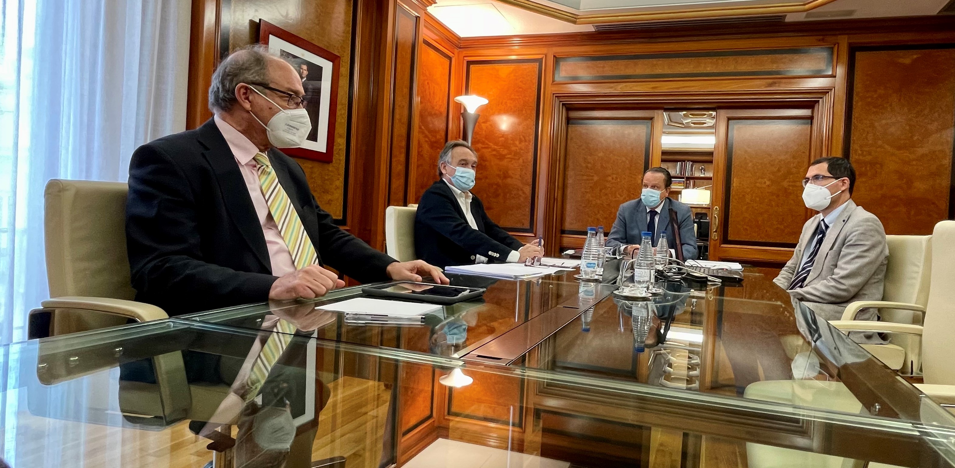 de izq. a dcha., Jiménez, Melero y Amilivia